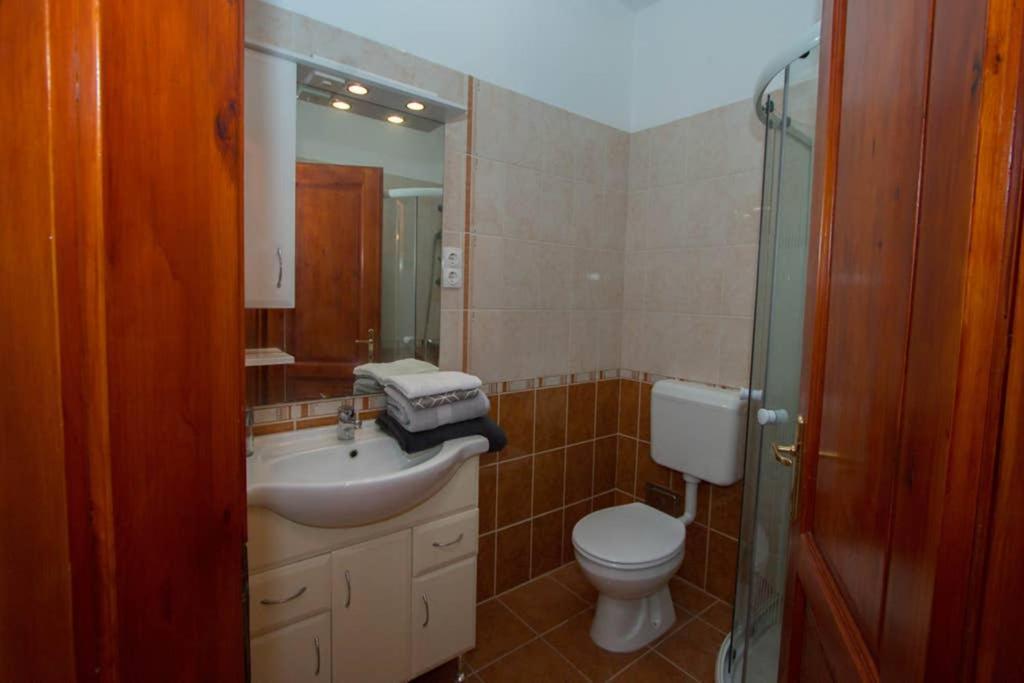 Teubel Apartman 2 Székesfehérvár Exteriör bild