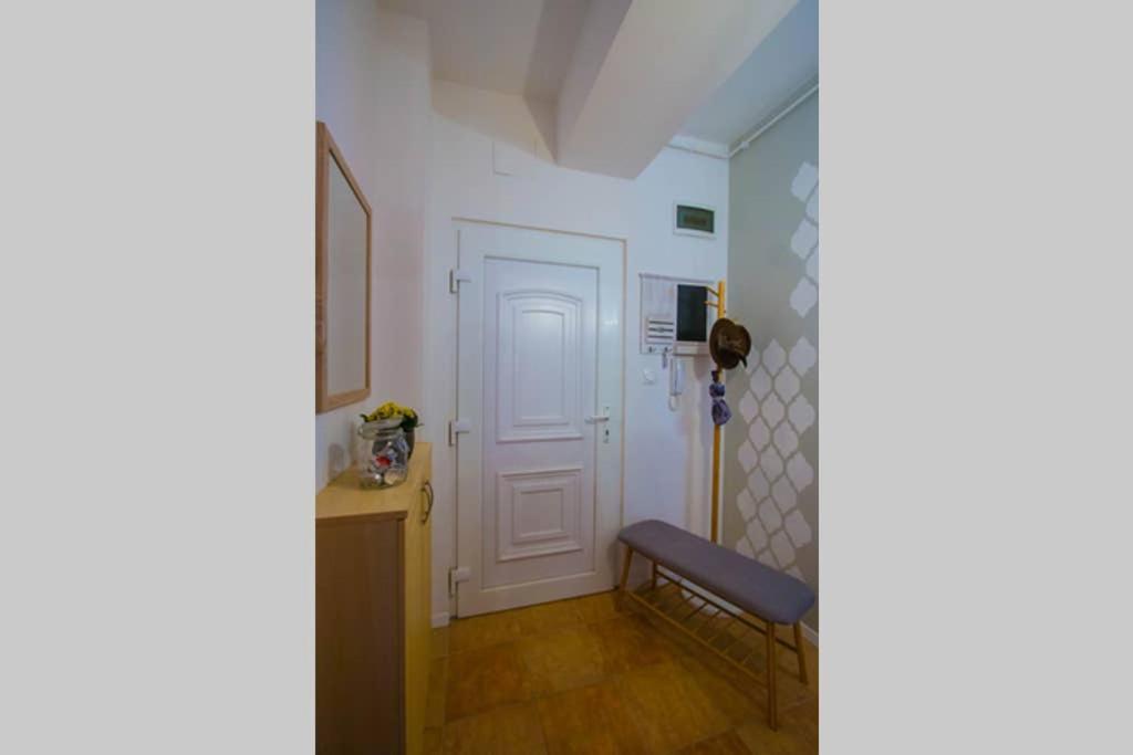 Teubel Apartman 2 Székesfehérvár Exteriör bild