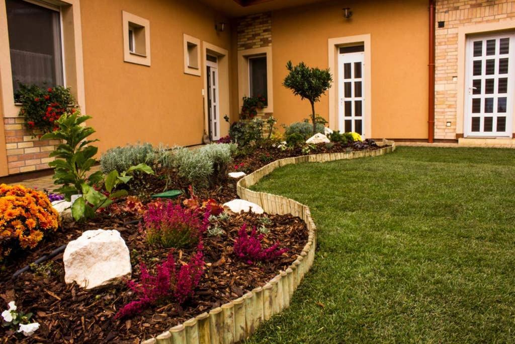 Teubel Apartman 2 Székesfehérvár Exteriör bild